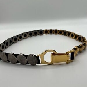 Woman’s belt with stretch size small